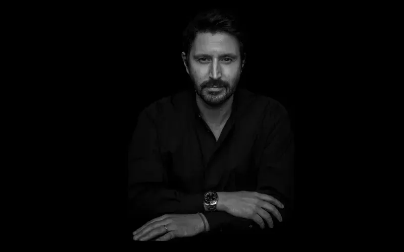 The new site: The portrait on the homepage